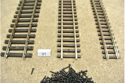 Sada pro šroubování kolejiva N a TT, vruty 1x5mm, 100ks + příslušenství