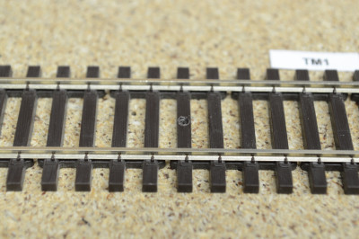 Opravný tmel pro zakrývání děr v kolejových pražcích, hnědá 1, 15g