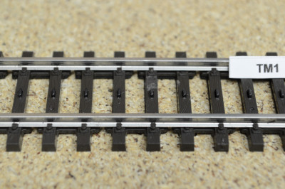 Opravný tmel pro zakrývání děr v kolejových pražcích, hnědá 1, 15g